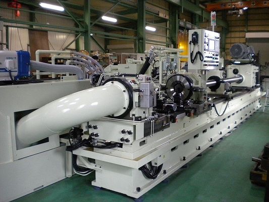 Weiße Skiving- und Rollenbrennmaschine ISO9001 für die Verarbeitung von Innenlöchern