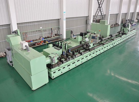 Hydraulische Zylinder-Skiving-Roller-Brennmaschine mit doppelter Rotation 2500 mm Länge