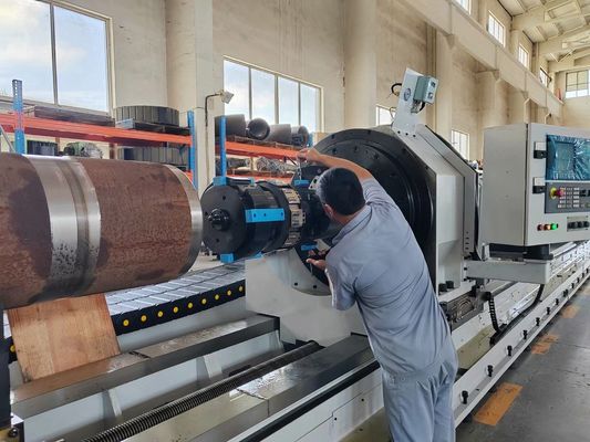 150 Rpm/Min. Geschwindigkeit Skiving Roller Brennmaschine Einzeldrehung Praktische Konstruktion